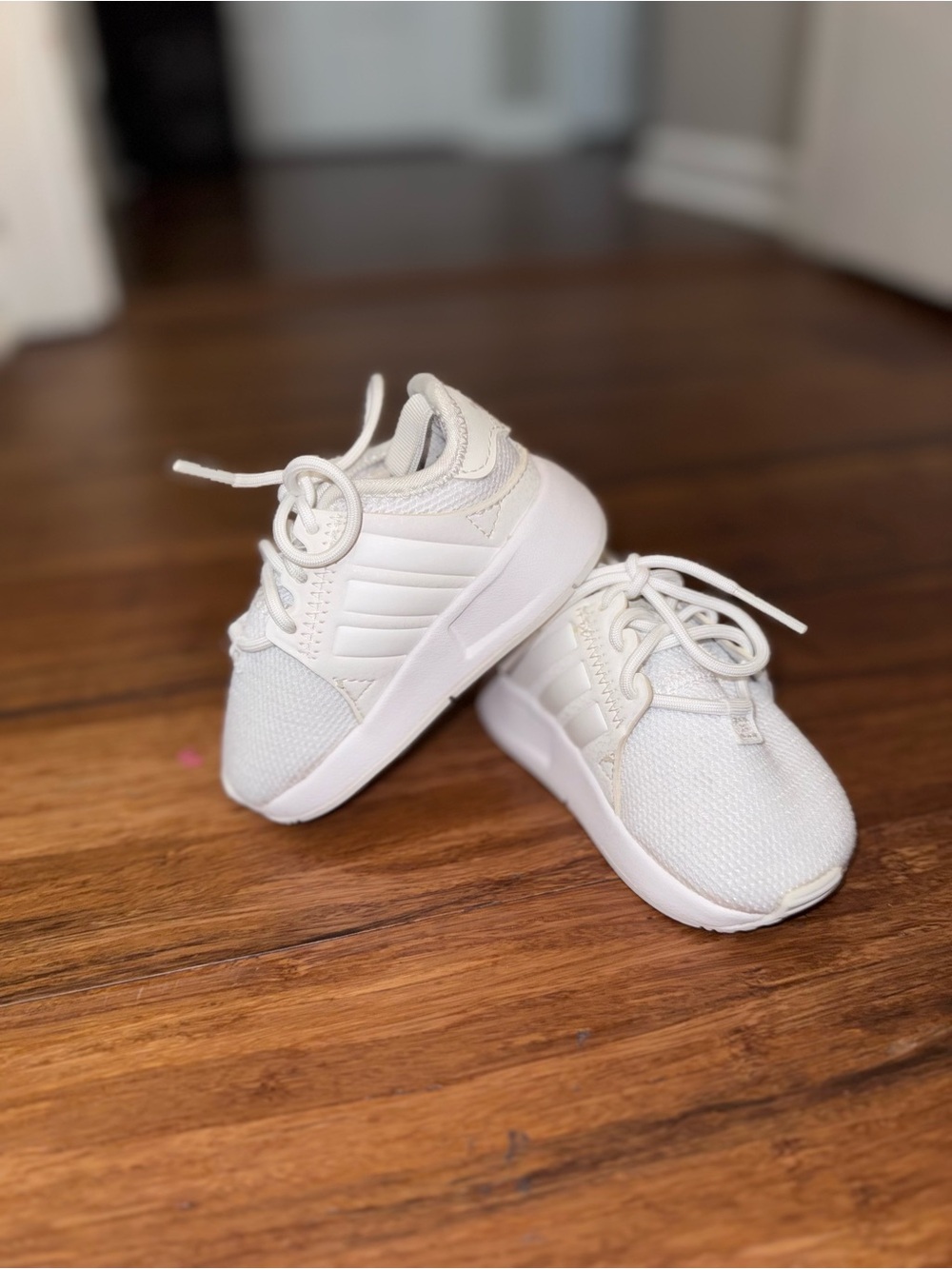Adidas baby/infant White Knit Sneakers - Classic Everyday Shoe